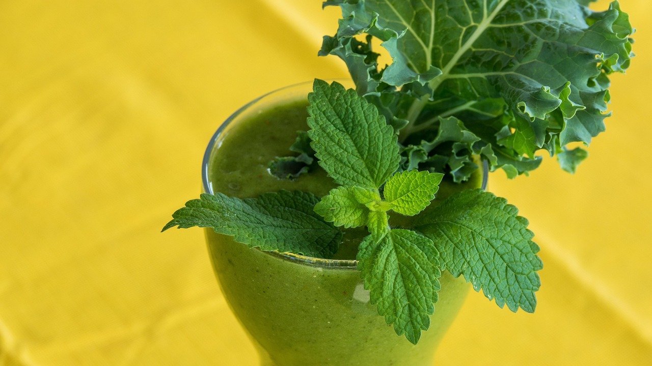 Vitamina de banana com aveia e canela