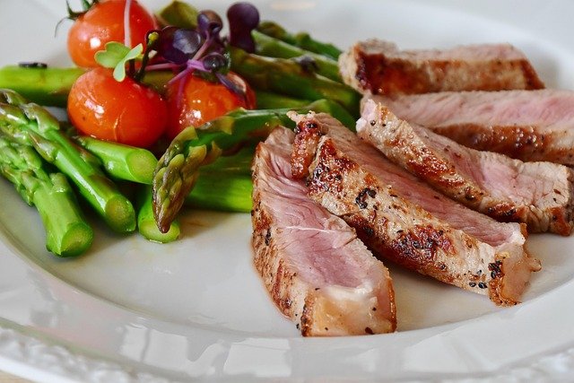 Panqueca Proteica de Aveia com Recheio de Frango: Receita e Meal Prep
