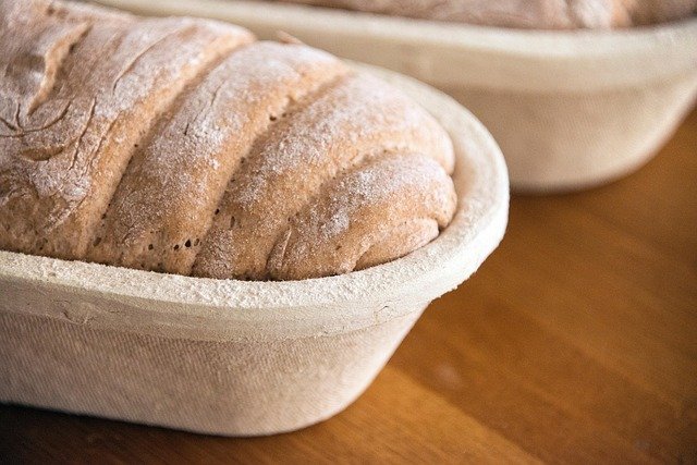 Wrap integral de frango com salada crocante