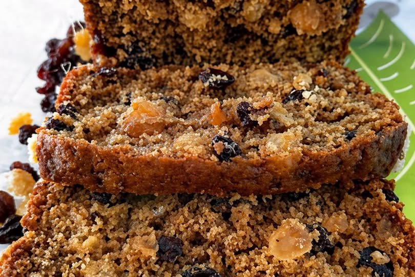 Bolo de Frutas Secas Fofinho e Úmido